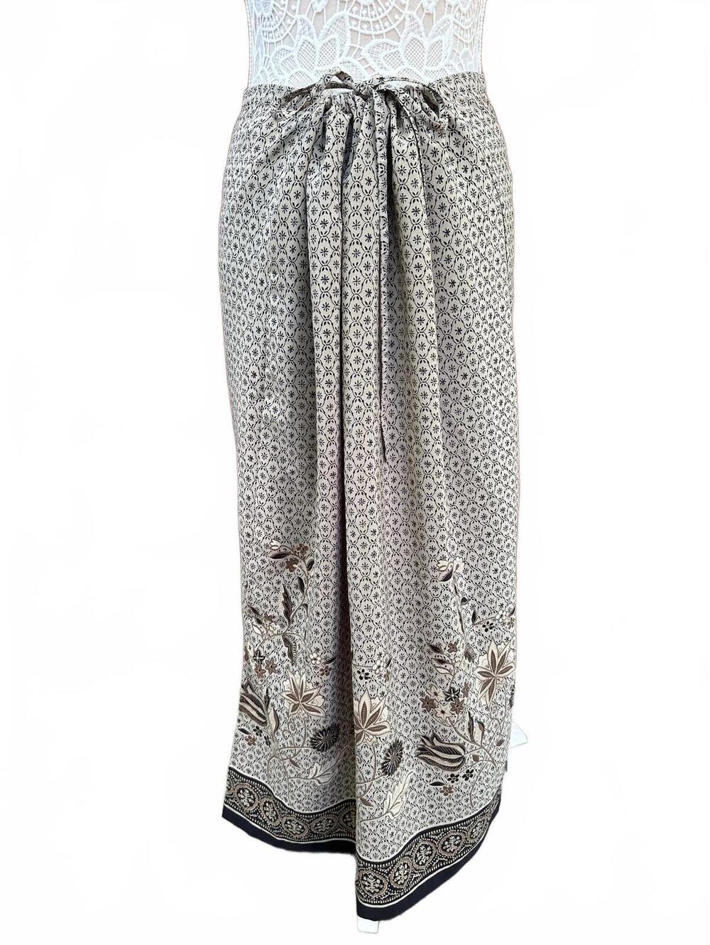 Venezia‎ Jeans Clothing Co. Floral Print Midi Skirt